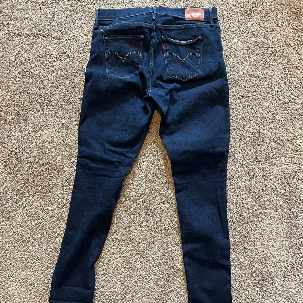 Levi’s 720 High Rise Jeans - Picture 2 of 3